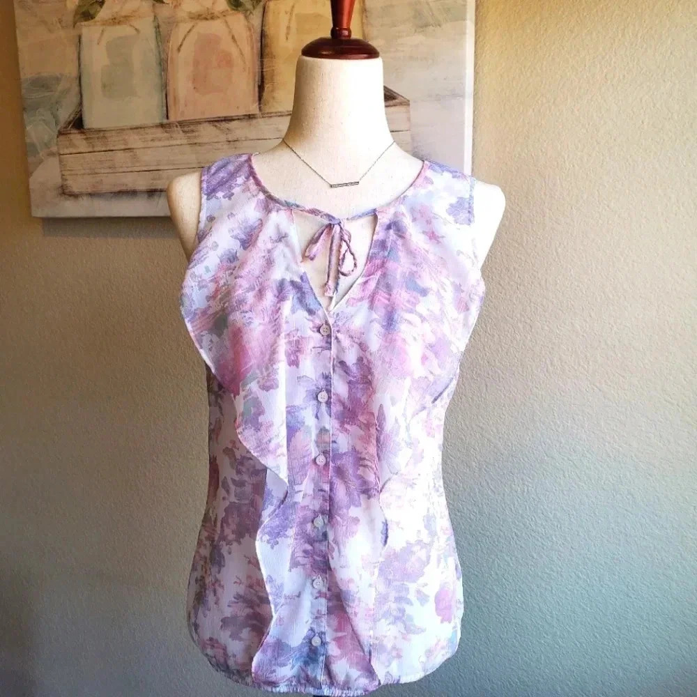 🆑️MAURICES | Sleeveless Button Up Top in Abstract Floral sz XS